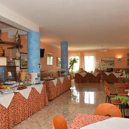Panoramica فندق 3*